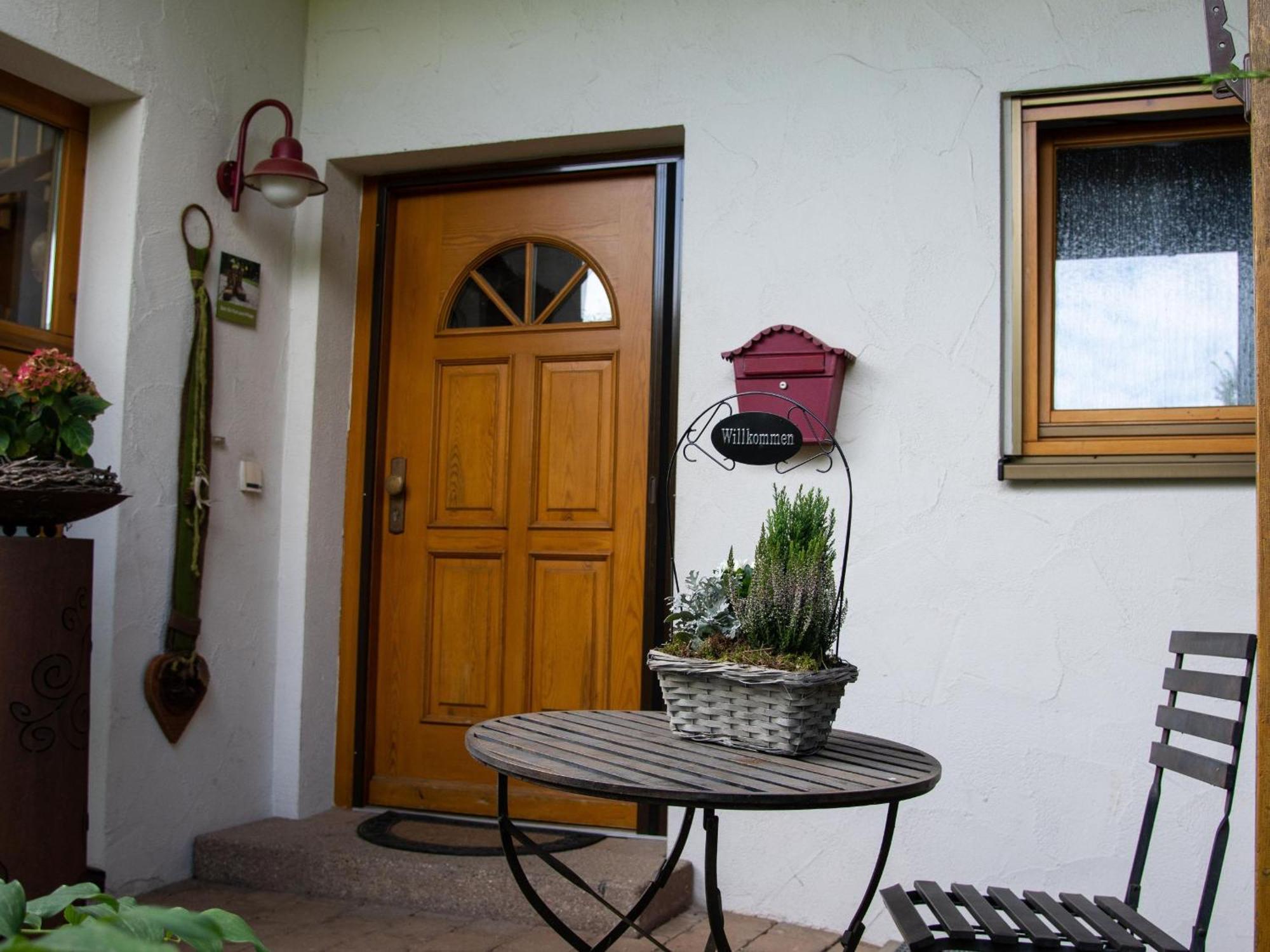 Gaestezimmer Am Hof Zwiefalten Εξωτερικό φωτογραφία